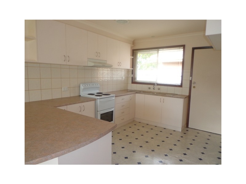 1/4 FIFTH STREET, Parkdale VIC 3195