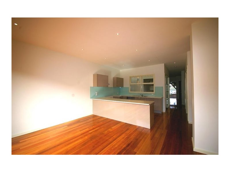 3/9-11 MANIKATO AVENUE, Mordialloc VIC 3195