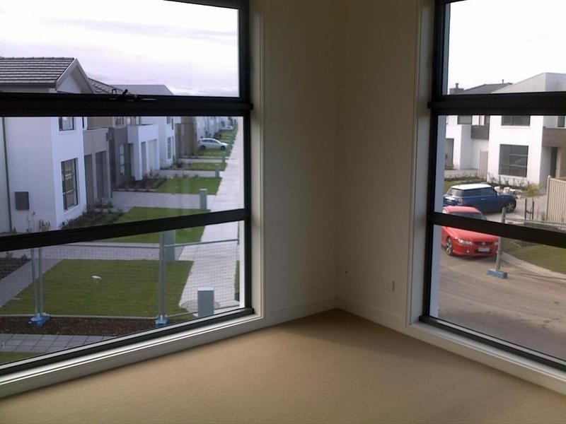 3 ASHBERG DRIVE, Waterways VIC 3195