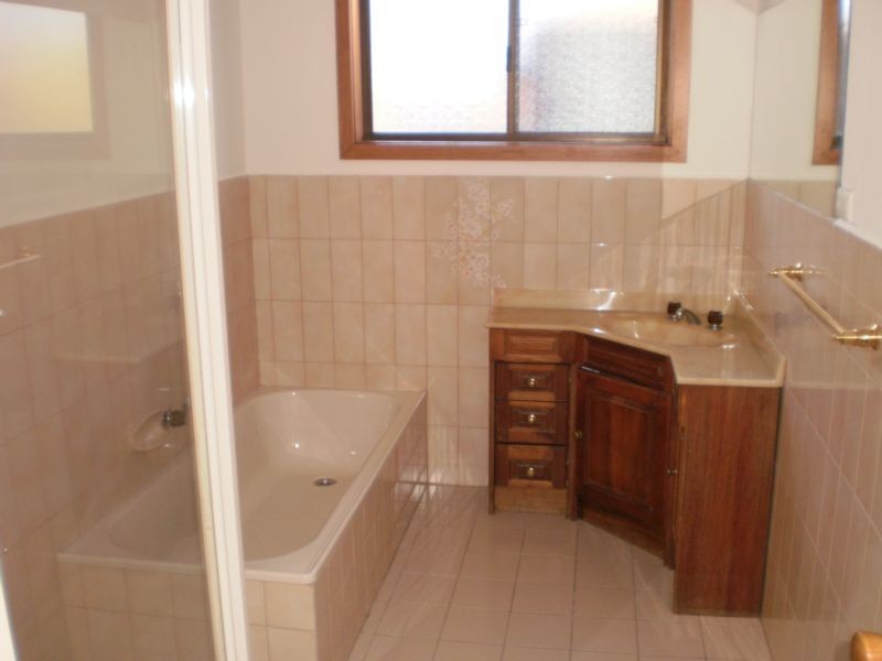 64 CHESTERVILLE ROAD, Cheltenham VIC 3192