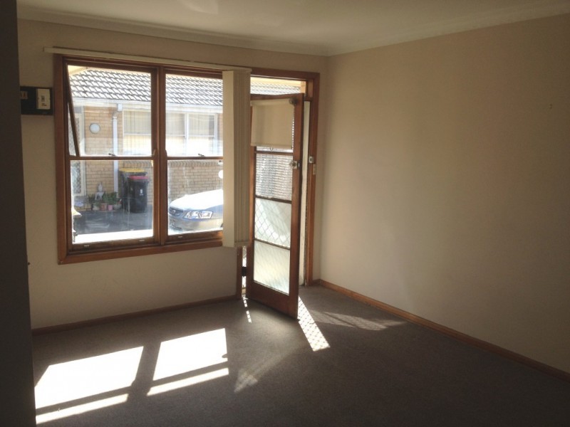 2/5 RENNISON STREET, Parkdale VIC 3195