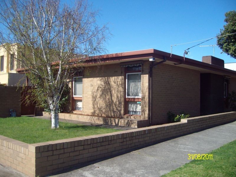 2 DALMOR STREET, Parkdale VIC 3195