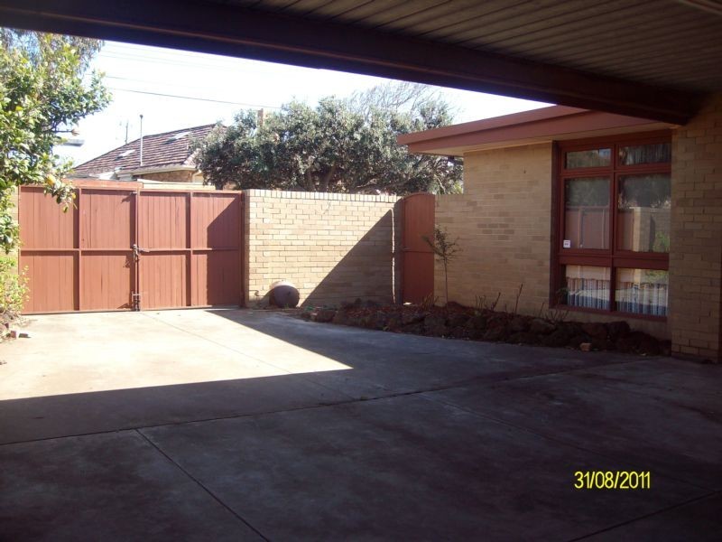 2 DALMOR STREET, Parkdale VIC 3195