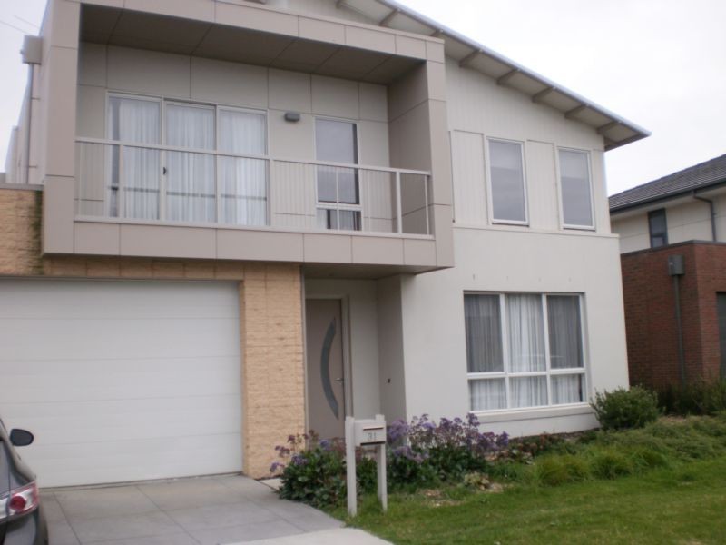 31 DRESDEN DRIVE, Waterways VIC 3195