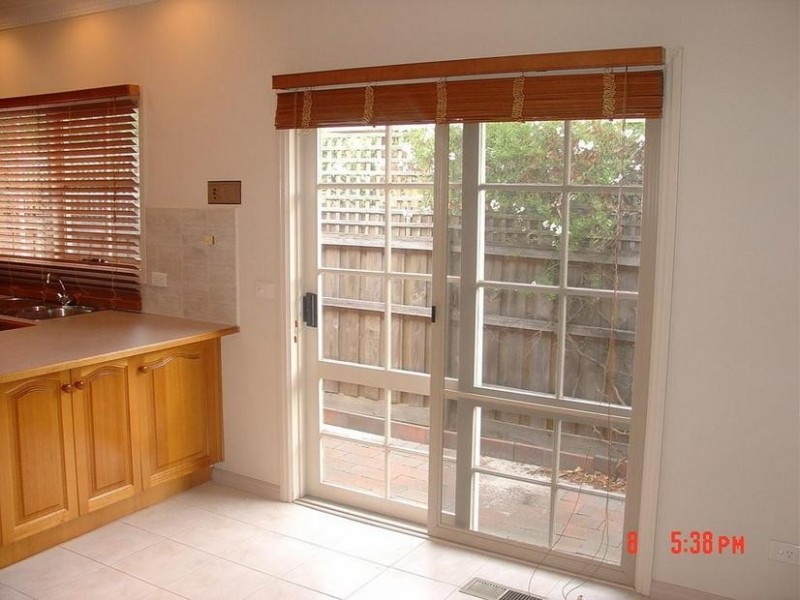 2/17 ROBINSON STREET, Brighton East VIC 3187