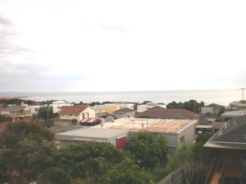 8/18 JOHN STREET, Mordialloc VIC 3195