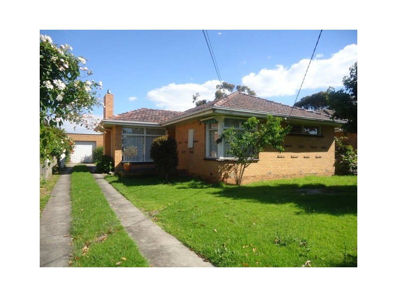 24 YACKATOON AVENUE, Aspendale VIC 3195