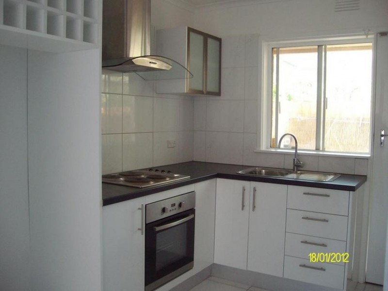 8/13 BARKLY STREET, Mordialloc VIC 3195