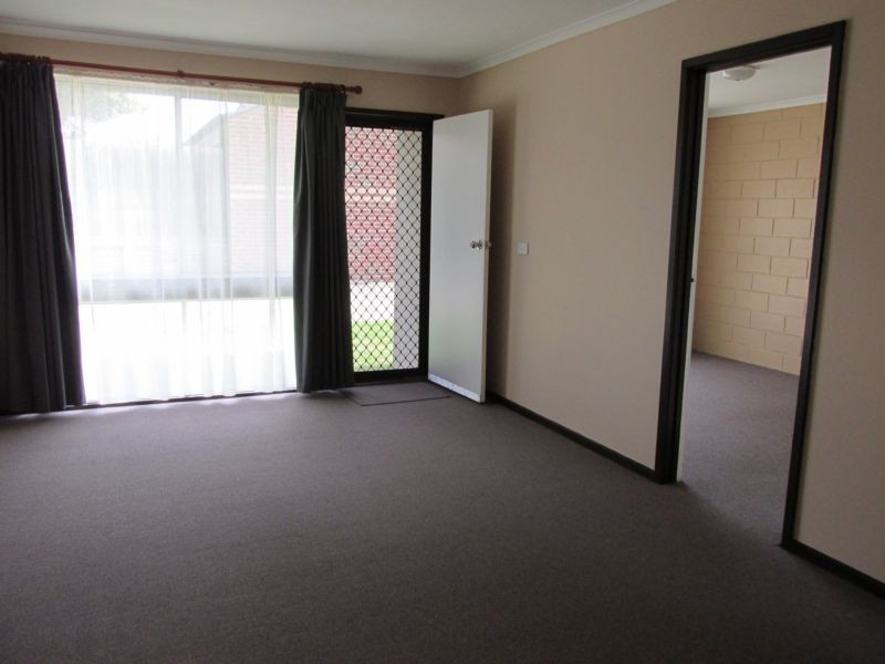 4/61 BEAR STREET, Mordialloc VIC 3195