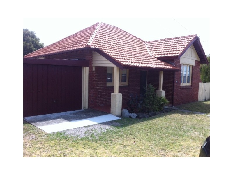 215 NEPEAN HIGHWAY, Mentone VIC 3194