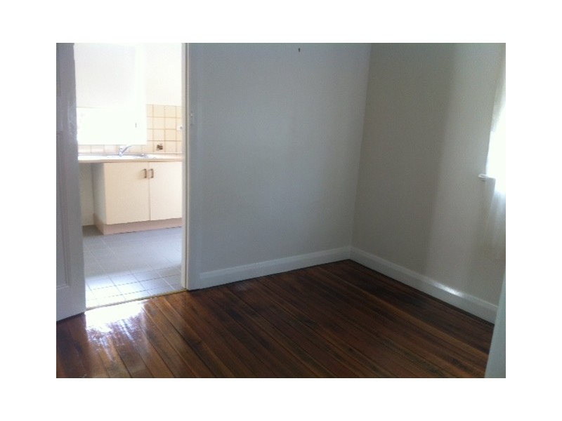 215 NEPEAN HIGHWAY, Mentone VIC 3194