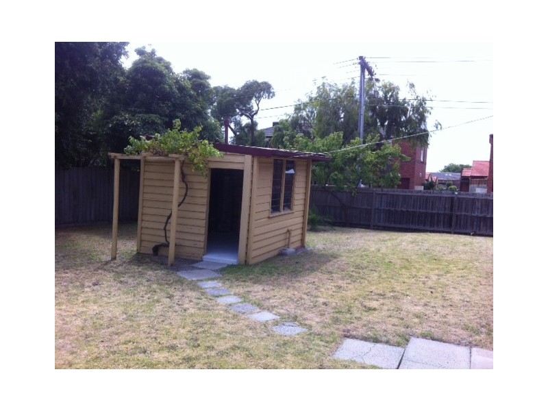 215 NEPEAN HIGHWAY, Mentone VIC 3194