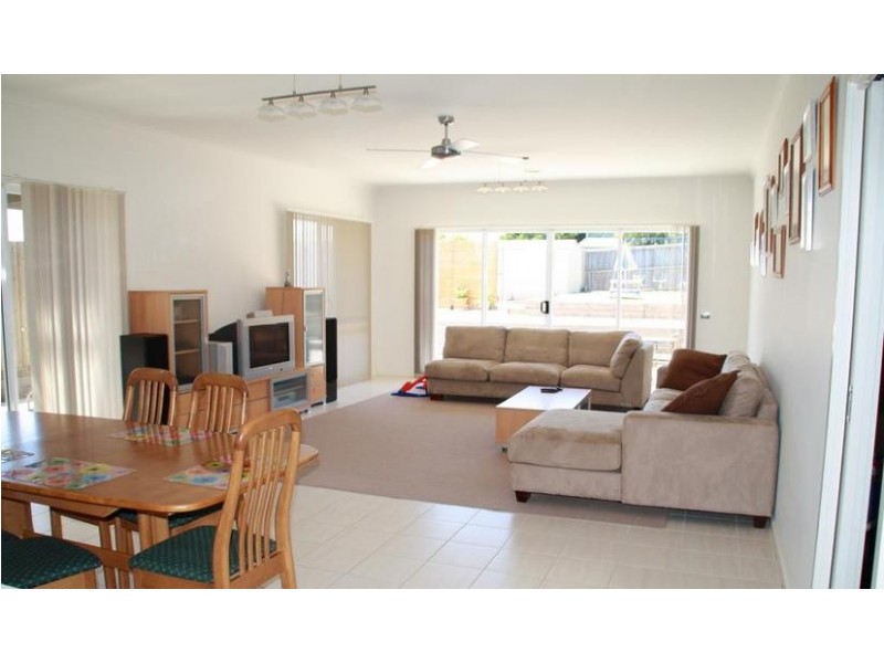 6 MADISSON CRESCENT, Carrum Downs VIC 3201