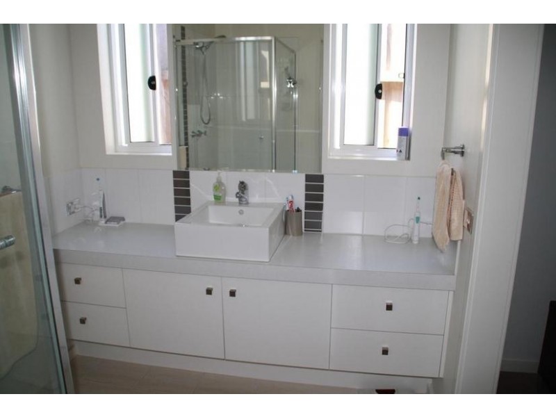 6 MADISSON CRESCENT, Carrum Downs VIC 3201