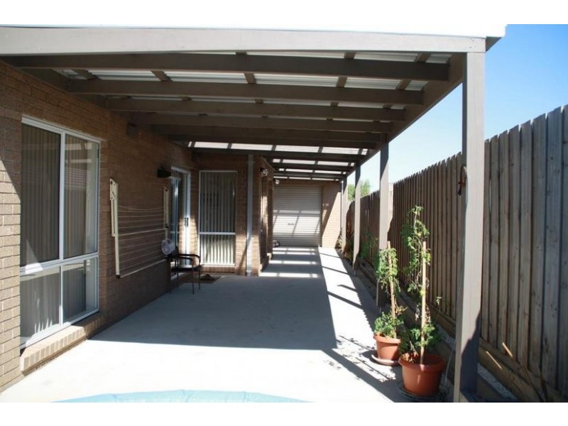 6 MADISSON CRESCENT, Carrum Downs VIC 3201