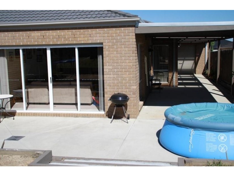 6 MADISSON CRESCENT, Carrum Downs VIC 3201