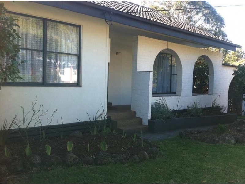 33 MORETON STREET, Frankston North VIC 3200