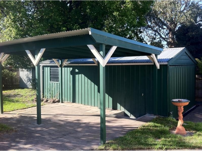 33 MORETON STREET, Frankston North VIC 3200