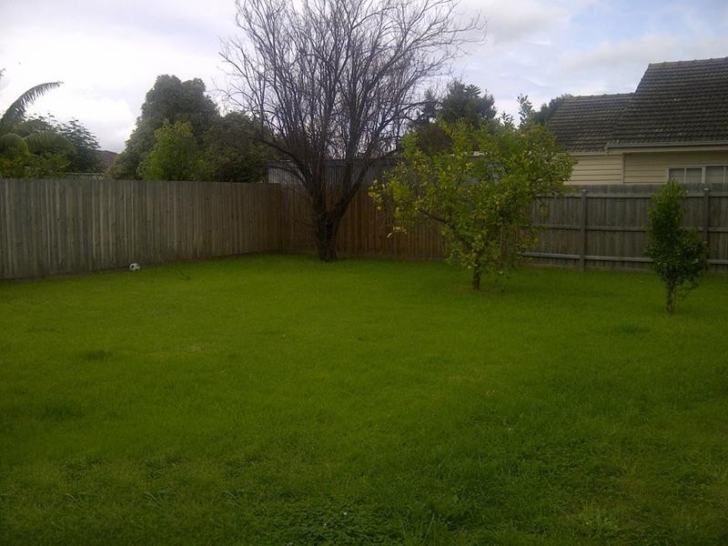 14 RIVETTE STREET, Mordialloc VIC 3195