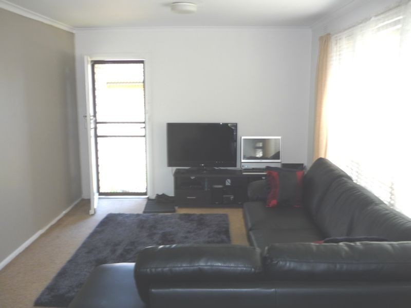 1/2 GLENOLA ROAD, Chelsea VIC 3196