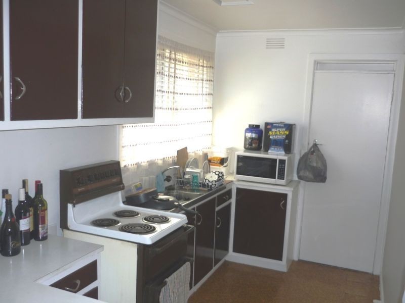 1/2 GLENOLA ROAD, Chelsea VIC 3196