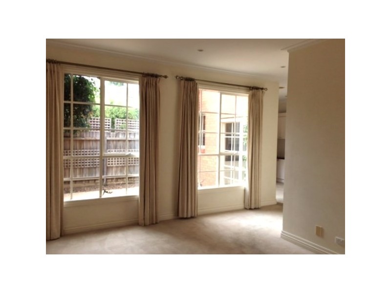 2/6-8 BERTRAM STREET, Elsternwick VIC 3185