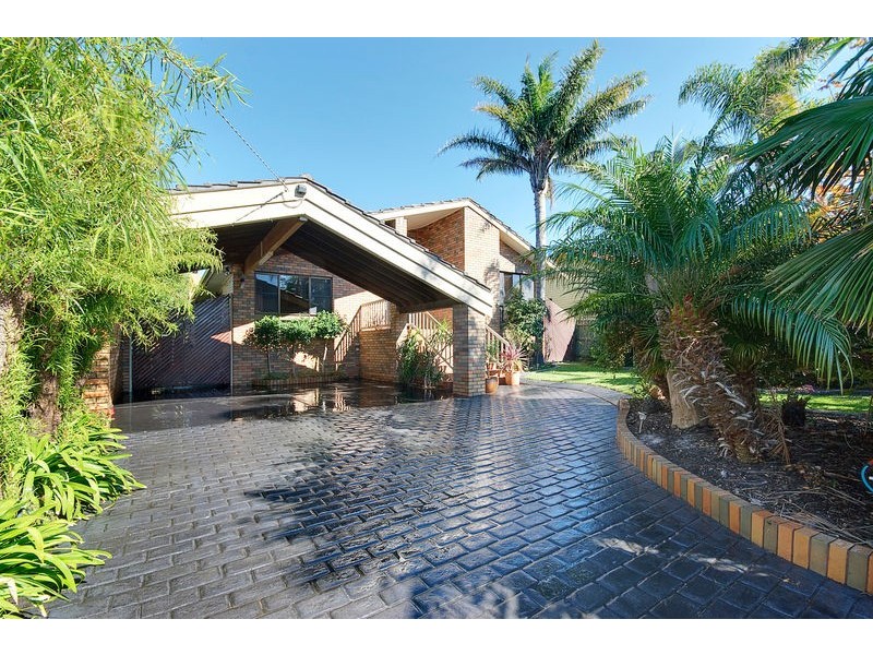 16 Thomas Street, Mordialloc VIC 3195