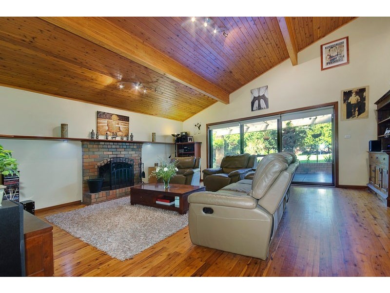 16 Thomas Street, Mordialloc VIC 3195