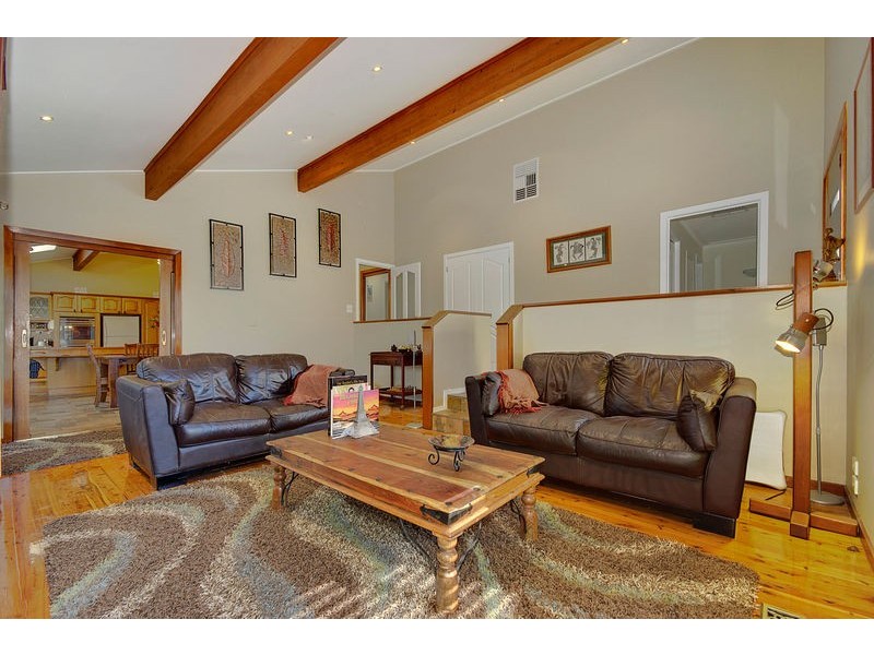 16 Thomas Street, Mordialloc VIC 3195