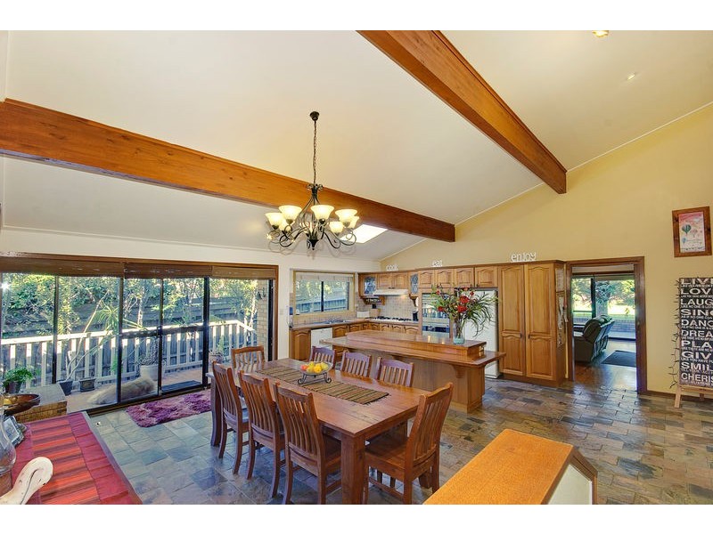 16 Thomas Street, Mordialloc VIC 3195