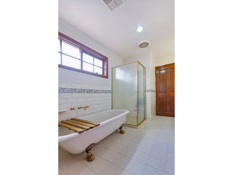 38 McClure Road, Dingley Village VIC 3172