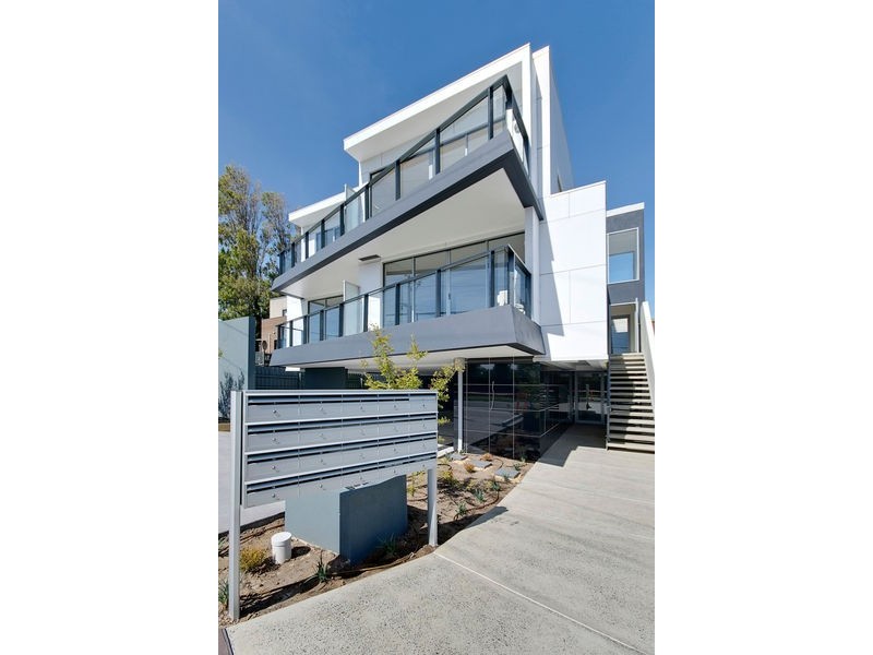17/90 WHITE STREET, Mordialloc VIC 3195