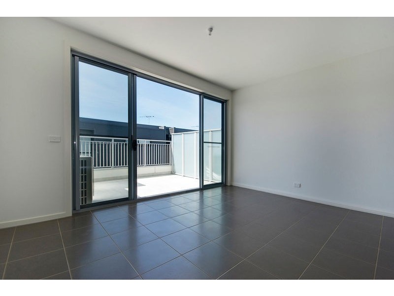 17/90 WHITE STREET, Mordialloc VIC 3195