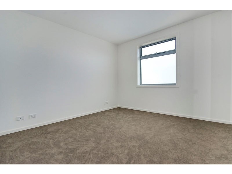 17/90 WHITE STREET, Mordialloc VIC 3195