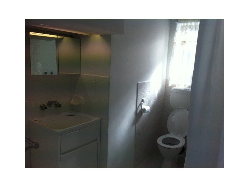 13/214 BEACH ROAD, Mordialloc VIC 3195