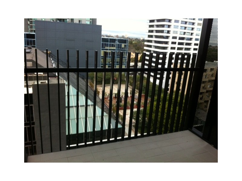 904/470 ST KILDA ROAD, Melbourne VIC 3000