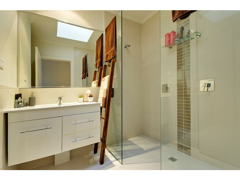 1/8 The Corso, Parkdale VIC 3195