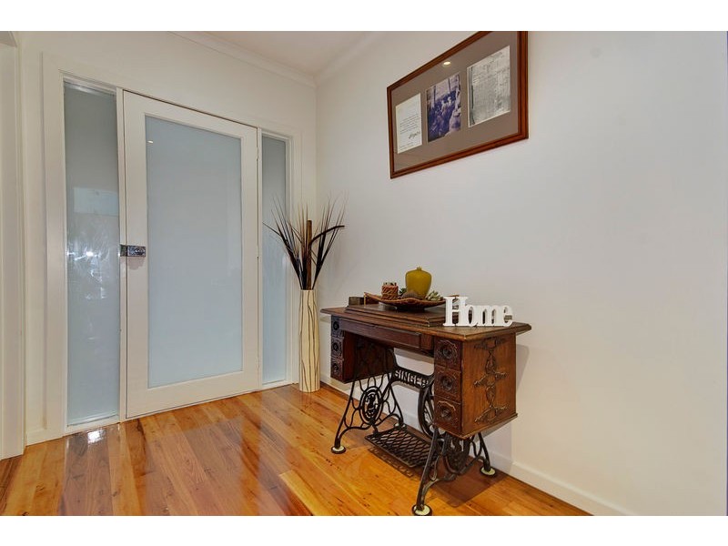 1/8 The Corso, Parkdale VIC 3195