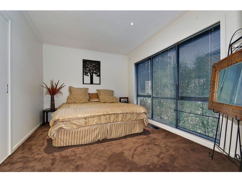 1/8 The Corso, Parkdale VIC 3195