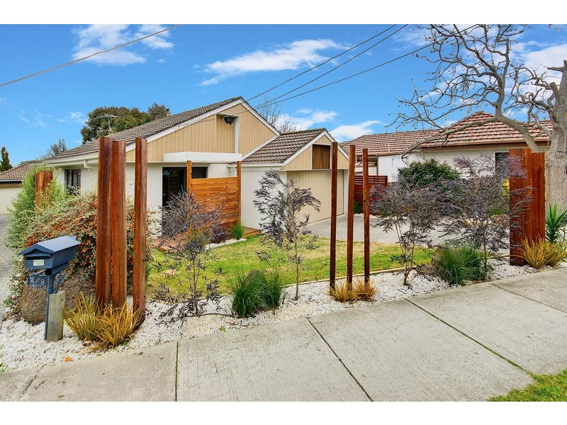 1/8 The Corso, Parkdale VIC 3195