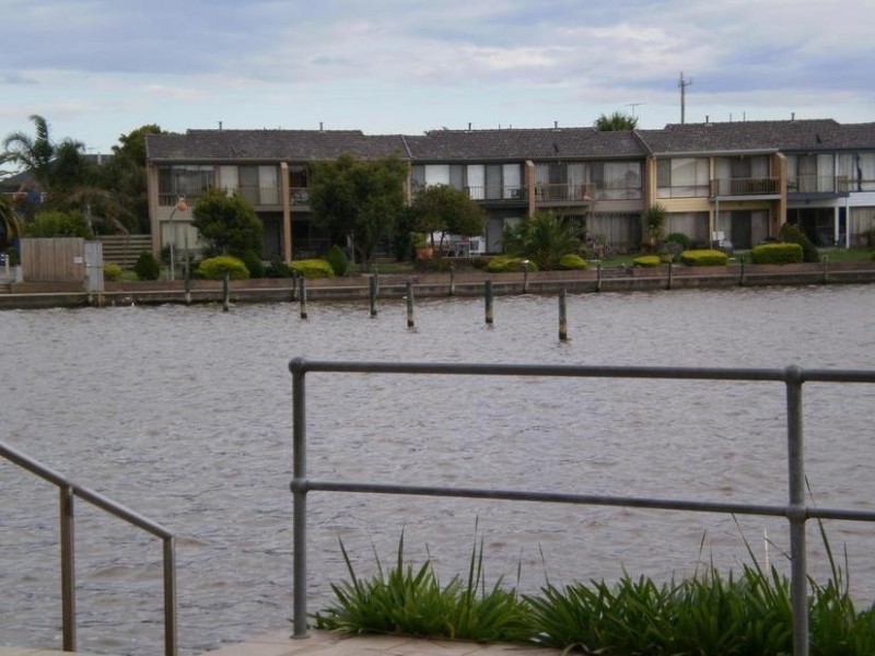 4A/21 THOMPSON ROAD, Patterson Lakes VIC 3197