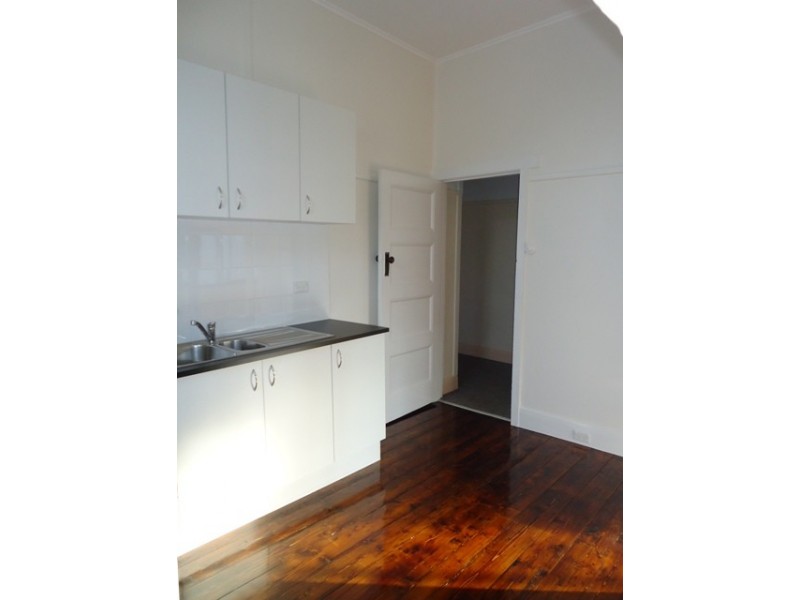 5 POWLETT STREET, Mordialloc VIC 3195