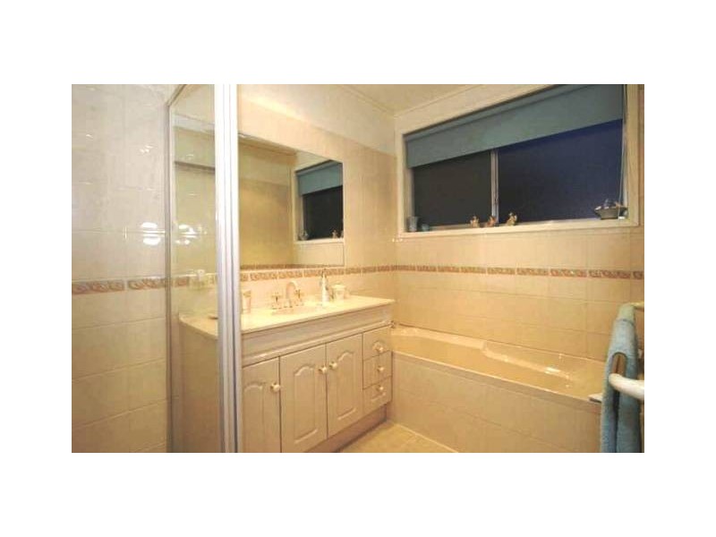 7 ADINA COURT, Frankston VIC 3199