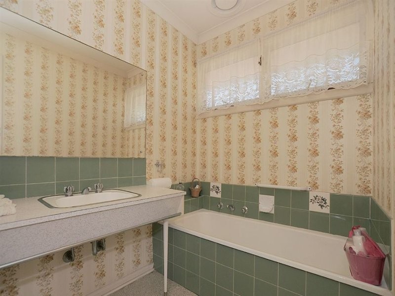 81 KANANOOK AVENUE, Seaford VIC 3198