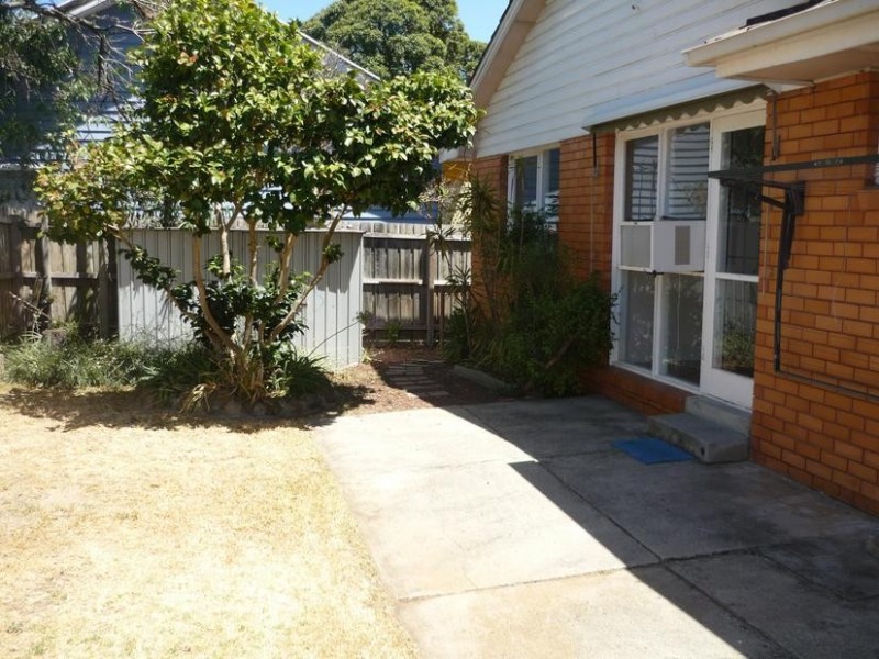 81 KANANOOK AVENUE, Seaford VIC 3198