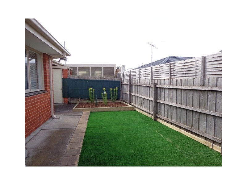 3/27 EMBANKMENT GROVE, Chelsea VIC 3196