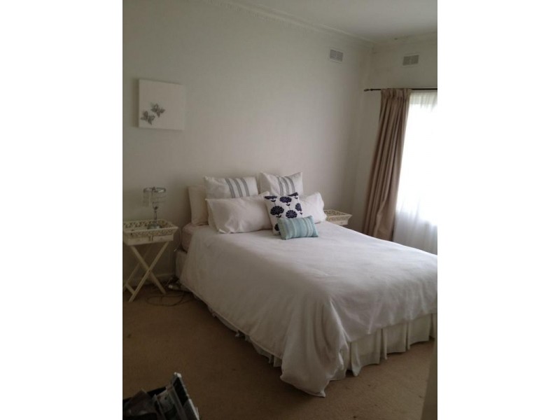 11 DAVEY STREET, Parkdale VIC 3195