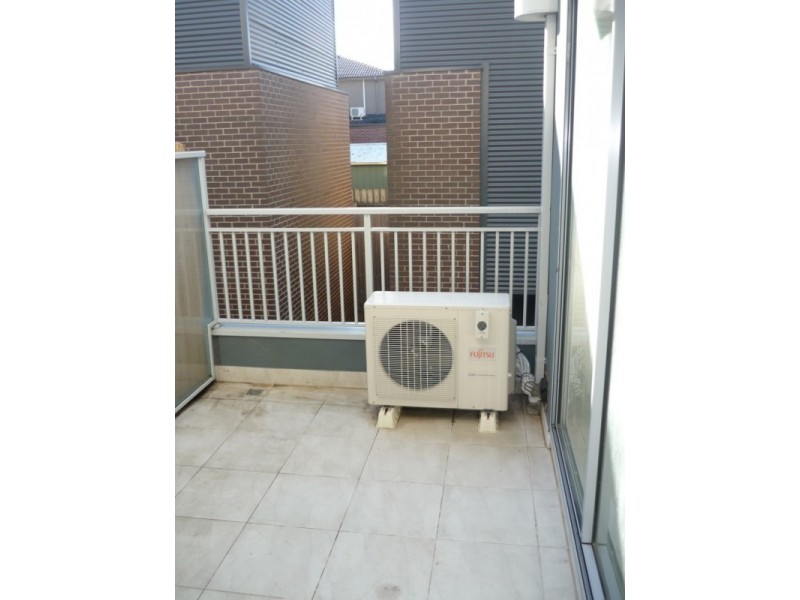 103/90 WHITE STREET, Mordialloc VIC 3195