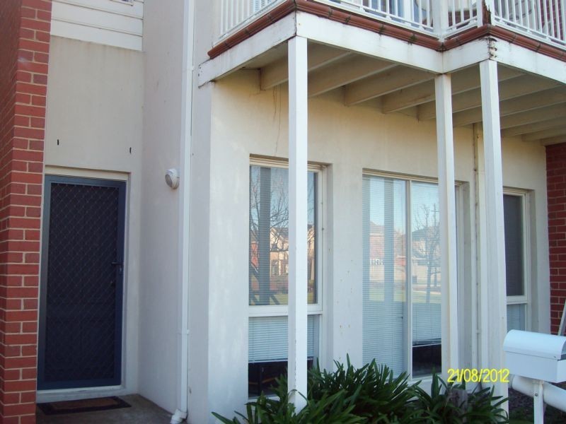 5 RECKLESS LANE, Mordialloc VIC 3195