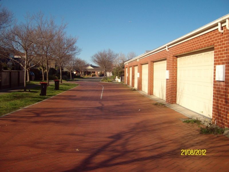 5 RECKLESS LANE, Mordialloc VIC 3195